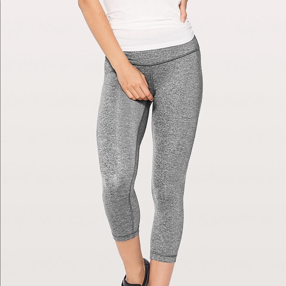 Lulu gray crop.